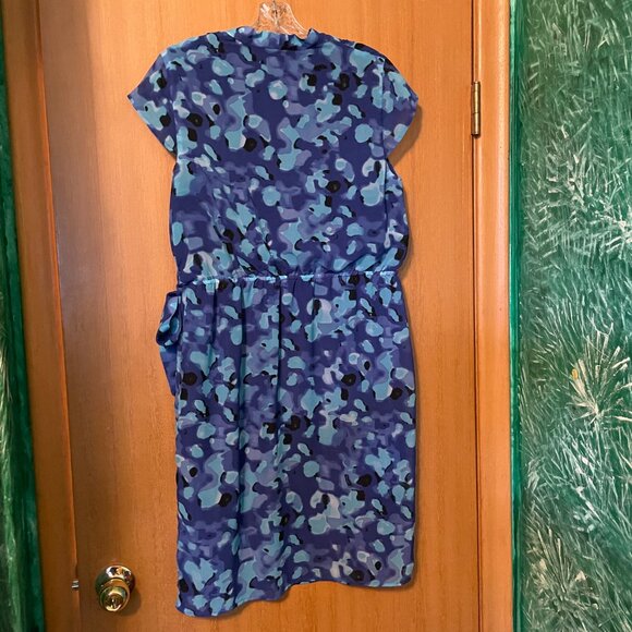 Cleo Petites Wrap Blue Dress with cap sleeve - Picture 6 of 8